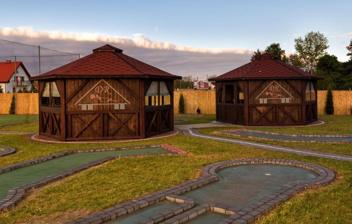 Dworek Rozany Hotel & Restauracja Namysłów Buitenkant foto